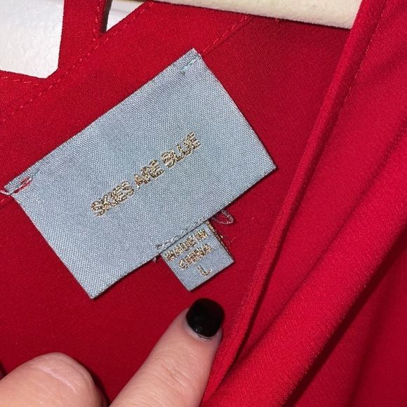 Red Geo Cut-Out Blouse - Picture 3 of 3